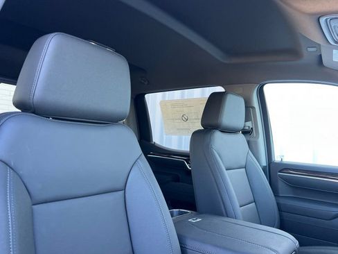 New 2026 GMC Sierra 1500 Elevation w/ Elevation Premium Package AWD/4WD image 13