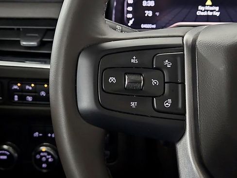 Used 2023 GMC Yukon XL SLT w/ SLT Premium Package RWD image 24
