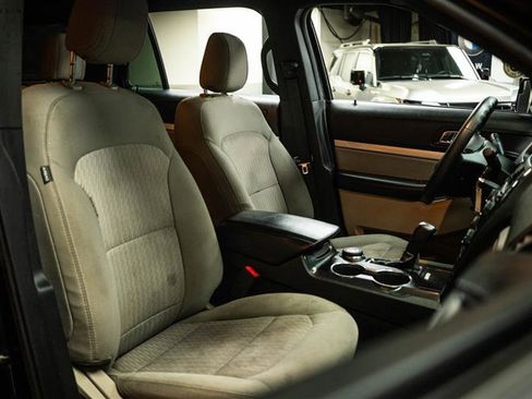 Used 2018 Ford Explorer 4WD image 14