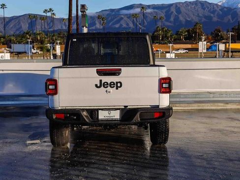New 2026 Jeep Gladiator Sport image 8