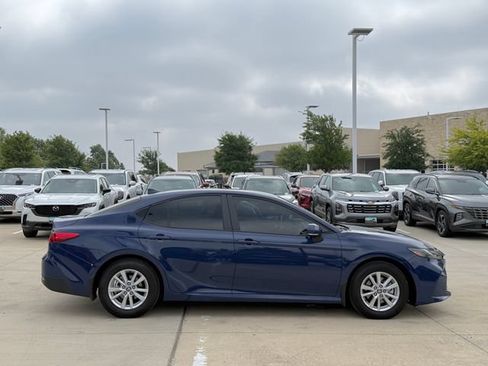 Used 2026 Toyota Camry LE w/ Convenience Package FWD image 5