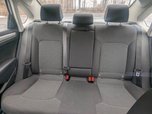 Used 2017 Volkswagen Passat 1.8T S image 21