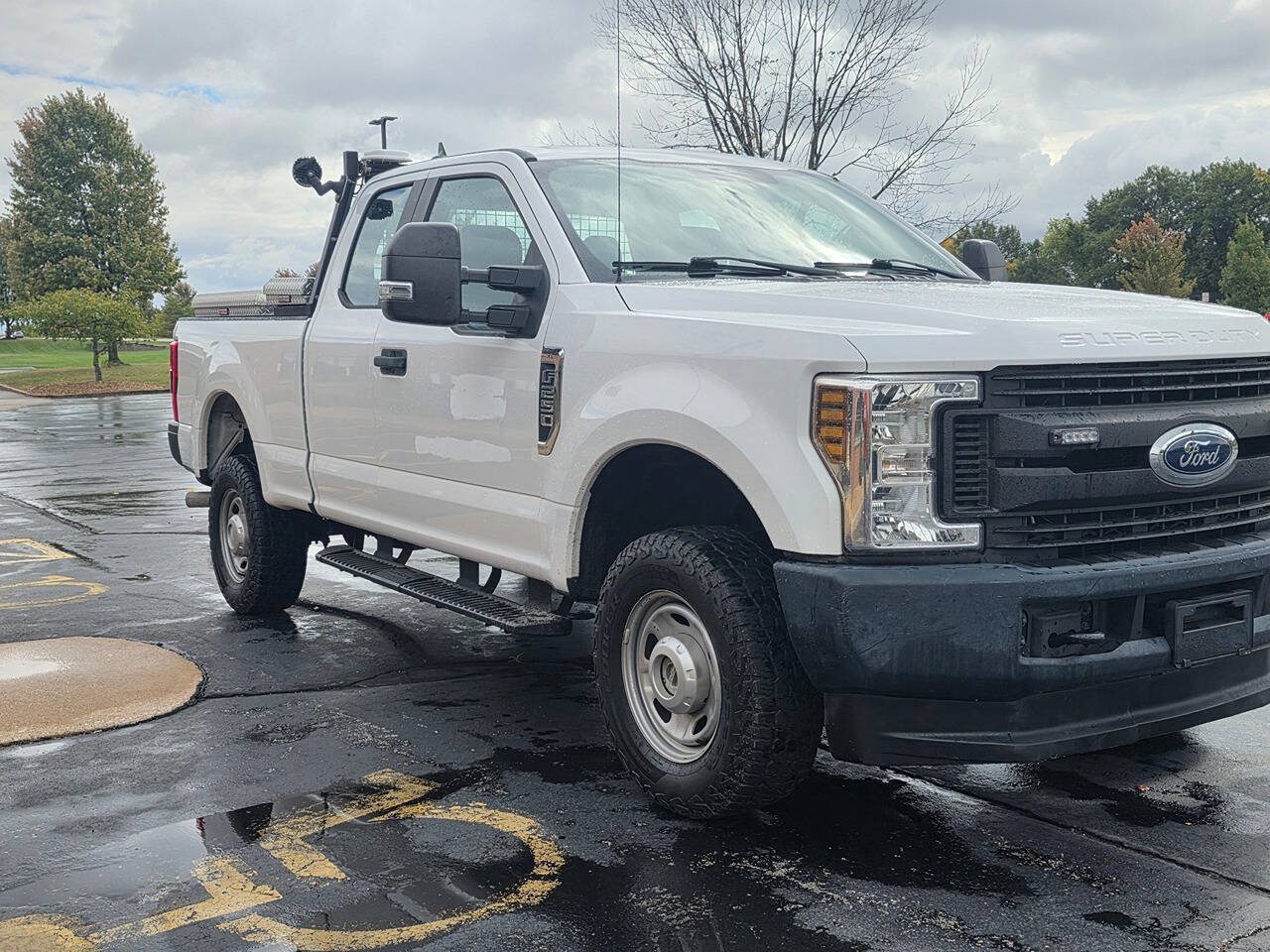 Used 2018 Ford F250 XL w/ Power Equipment Group AWD/4WD image 4