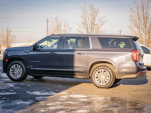 Used 2024 GMC Yukon XL SLT image 9