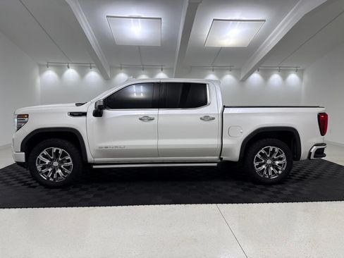 Used 2024 GMC Sierra 1500 Denali w/ Denali Reserve Package AWD/4WD image 4