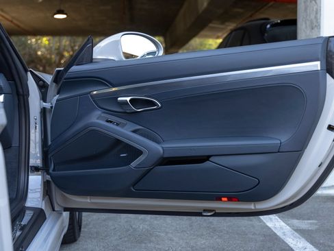 Certified 2025 Porsche 718 Boxster S RWD image 42