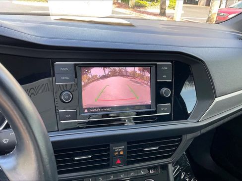 Used 2019 Volkswagen Jetta R-Line FWD image 22