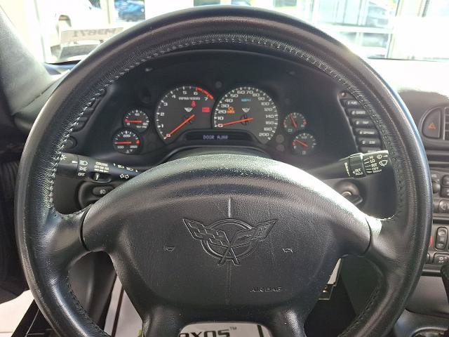 Used 2001 Chevrolet Corvette Convertible w/ Preferred Equipment Group2 RWD image 16