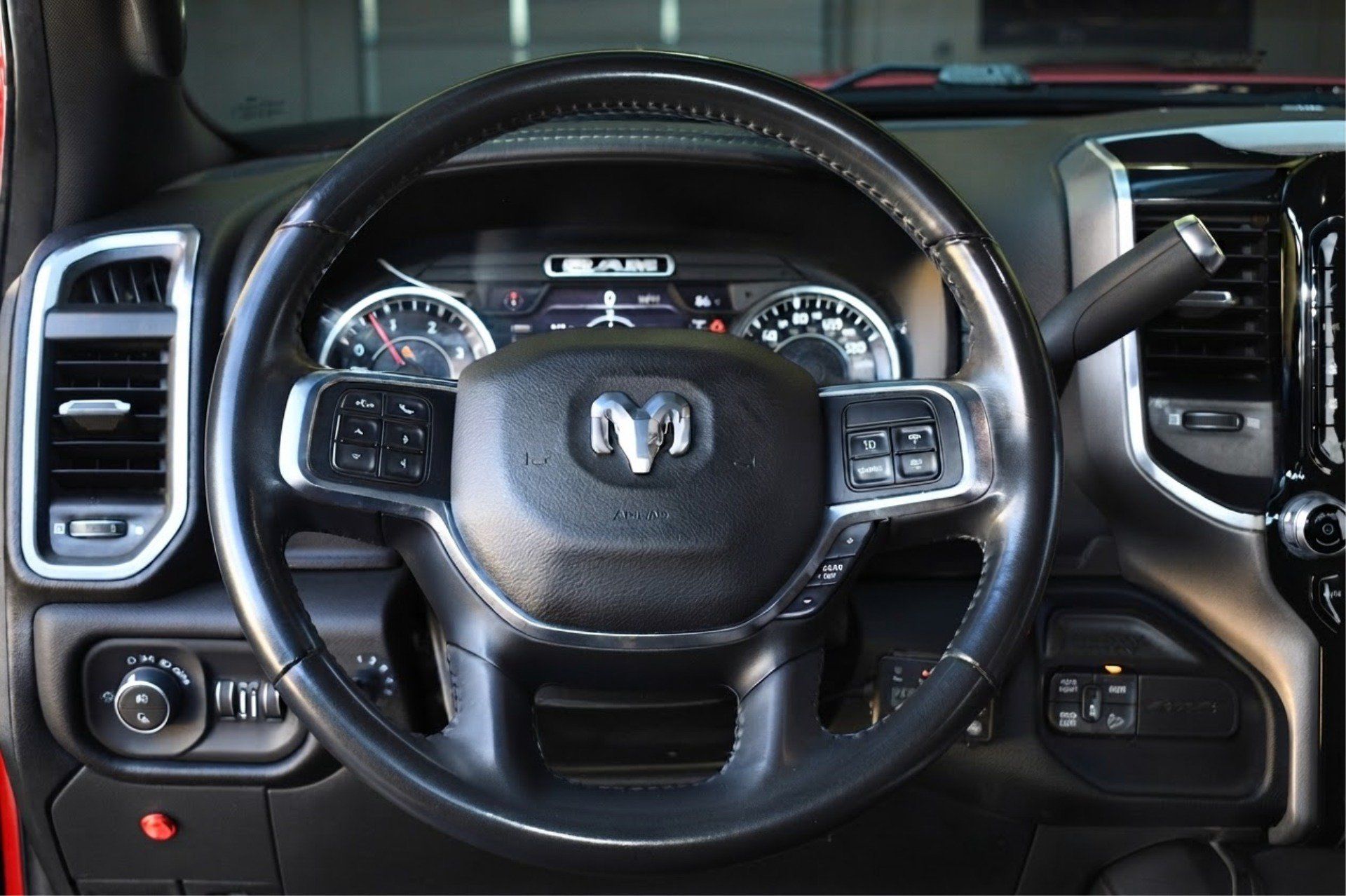 Used 2020 RAM 2500 Laramie w/ Night Edition AWD/4WD image 23