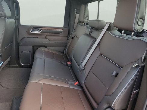 New 2026 GMC Sierra 2500 Denali w/ Denali Reserve Package image 13