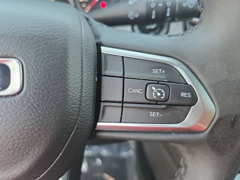 Used 2024 Jeep Compass Latitude AWD/4WD image 19