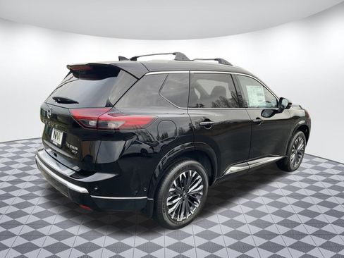 Used 2026 Nissan Rogue Platinum w/ Platinum Premium Package image 3