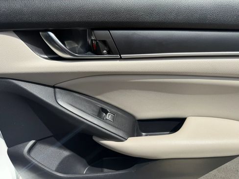 Used 2021 Honda Accord LX image 10