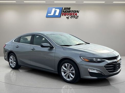 Used 2025 Chevrolet Malibu LT FWD image 3
