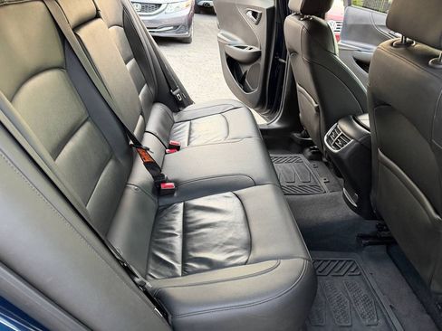 Used 2019 Chevrolet Malibu LT FWD image 16