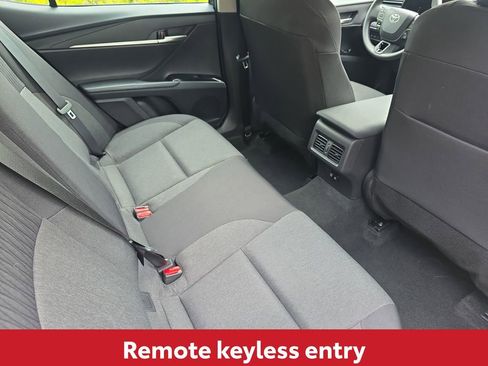 Used 2026 Toyota Camry LE FWD image 17