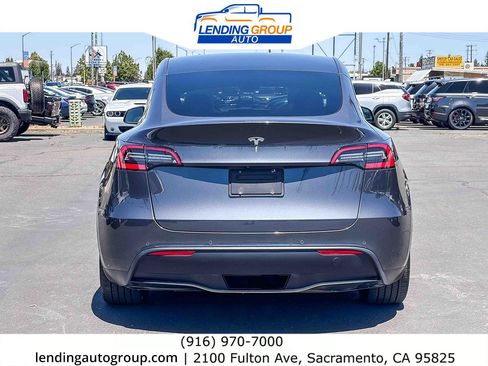 Used 2021 Tesla Model Y 2WD image 3