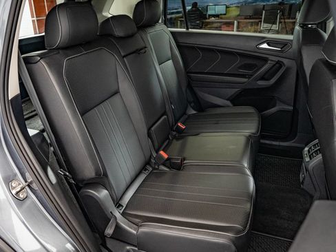 Used 2023 Volkswagen Tiguan SE FWD image 49