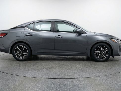 Used 2025 Nissan Sentra SV FWD image 11