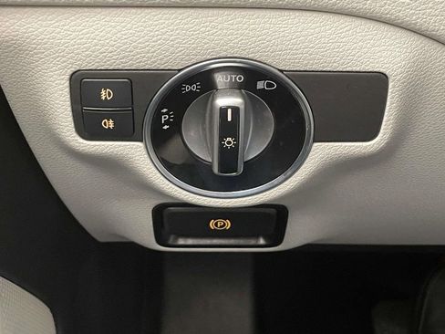 Used 2019 Mercedes-Benz GLA 250 4MATIC image 35