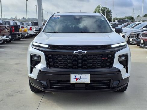 Used 2024 Chevrolet Traverse RS FWD image 4