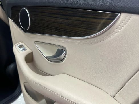 Used 2015 Mercedes-Benz C 300 Sedan image 25