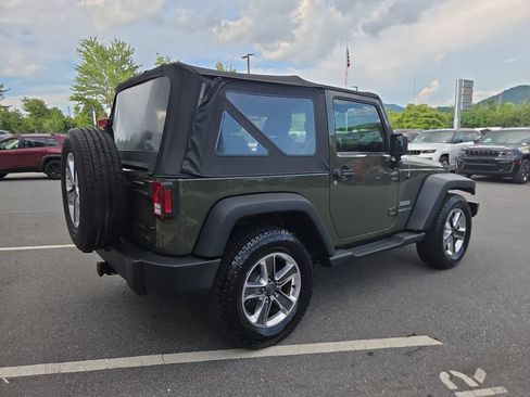 Used 2015 Jeep Wrangler Sport w/ Quick Order Package 24S AWD/4WD image 4