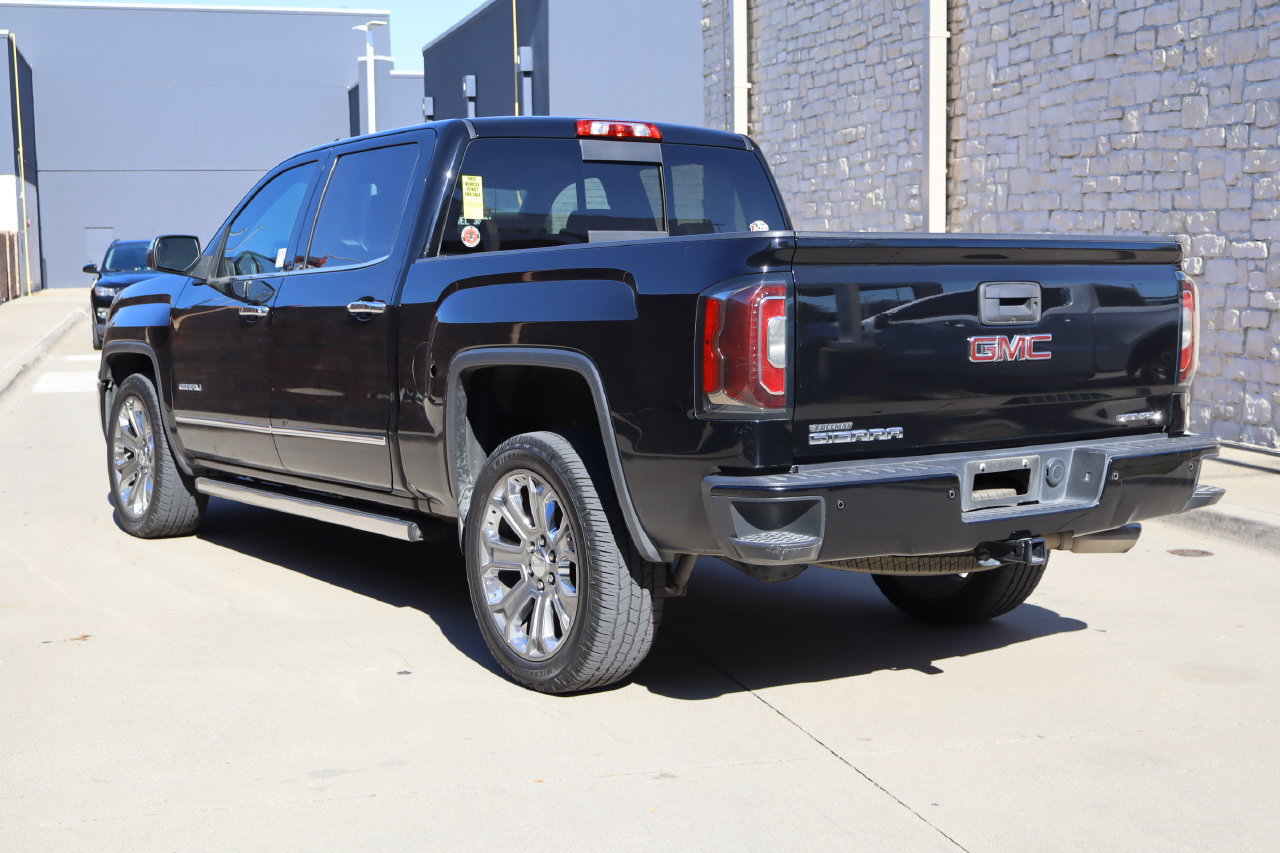 Used 2018 GMC Sierra 1500 Denali w/ Denali Ultimate Package AWD/4WD image 3
