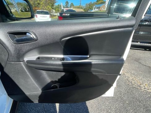 Used 2018 Dodge Journey SE w/ Connectivity Group image 27