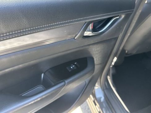 Used 2021 MAZDA CX-5 Touring image 13