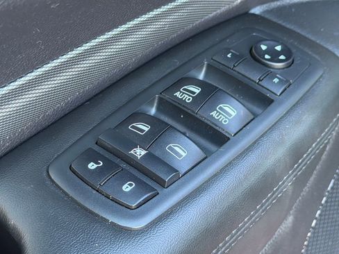 Used 2018 Dodge Durango GT image 22