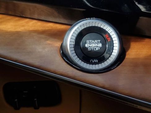 Used 2024 Jeep Grand Wagoneer L Series III w/ HD Trailer Tow Package image 22