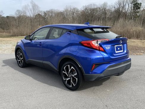 Used 2021 Toyota C-HR XLE image 5