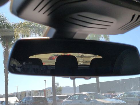 Used 2025 BMW X4 xDrive30i w/ M Sport Package image 27