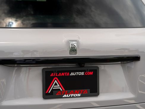Used 2025 Rolls-Royce Cullinan AWD/4WD image 16