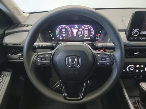 Used 2025 Honda Accord SE image 17
