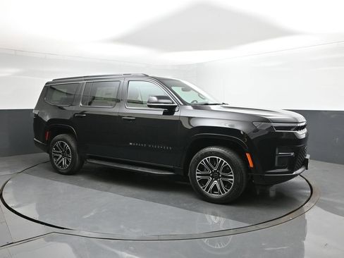 New 2026 Jeep Grand Wagoneer 4WD image 17