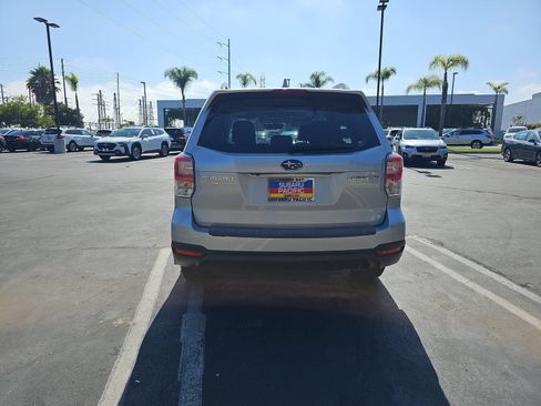 Used 2018 Subaru Forester 2.5i Premium AWD/4WD image 6