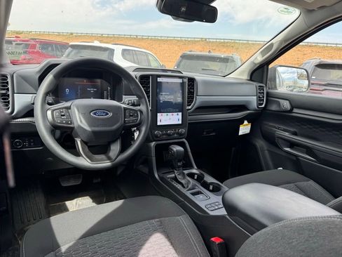 Used 2025 Ford Ranger XL image 3