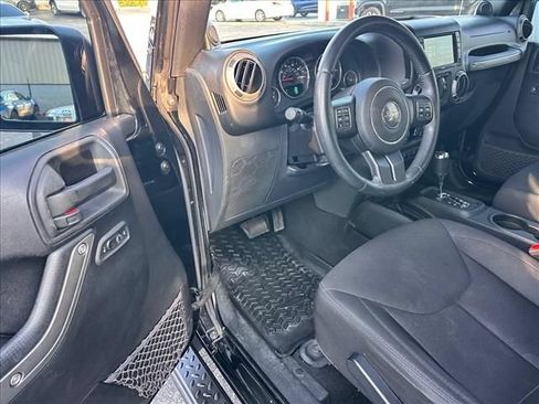 Used 2014 Jeep Wrangler Unlimited Sport w/ Quick Order Package 24S AWD/4WD image 16