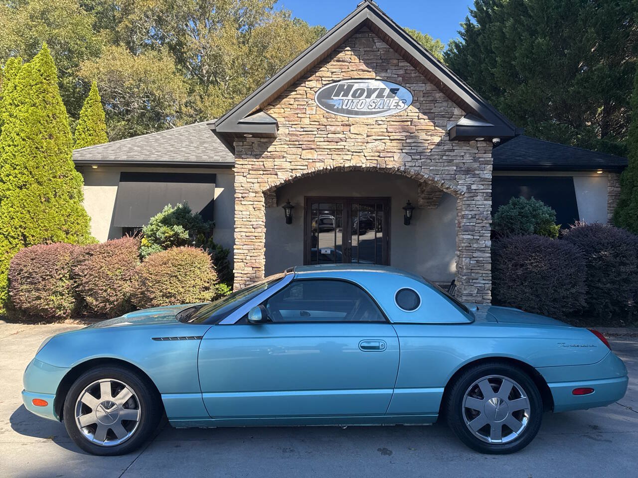 Used 2002 Ford Thunderbird RWD image 1