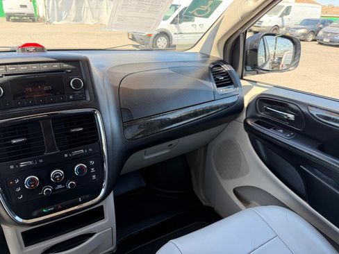 Used 2014 Dodge Grand Caravan SE w/ Quick Order Package 29E SE FWD image 30