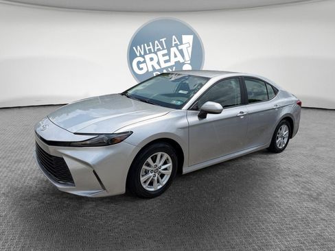 Certified 2025 Toyota Camry LE FWD image 8