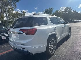 Used 2018 GMC Acadia Denali w/ Technology Package AWD/4WD image 5