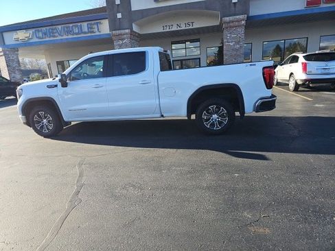 Used 2024 GMC Sierra 1500 SLE image 48