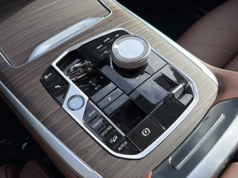 Certified 2023 BMW X7 xDrive40i w/ Executive Package image 21