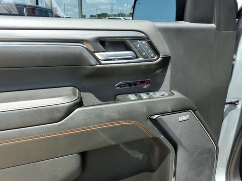 Used 2024 GMC Sierra 1500 AT4 w/ Technology Package AWD/4WD image 19