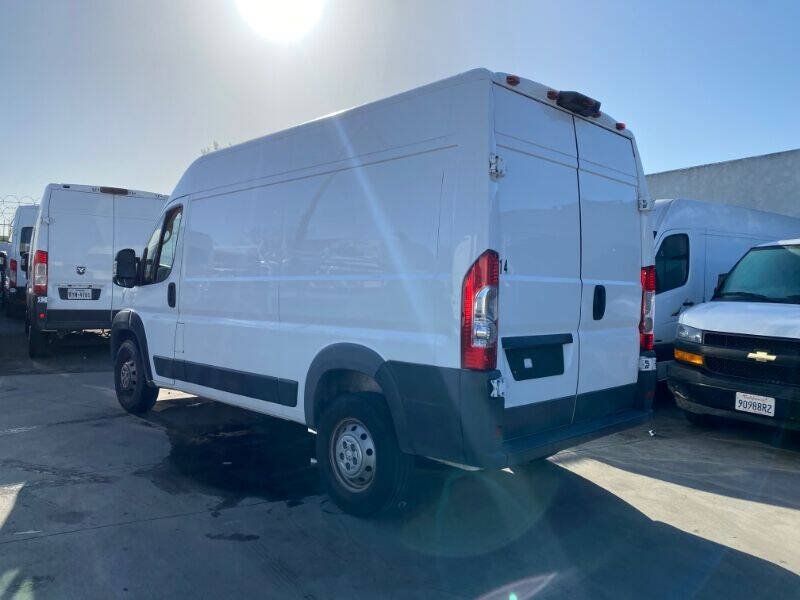 Used 2018 RAM ProMaster 2500 FWD image 3