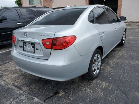 Used 2010 Hyundai Elantra GLS FWD image 6