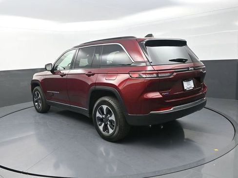 Used 2024 Jeep Grand Cherokee Limited 4xe w/ Trailer Tow Package AWD/4WD image 8